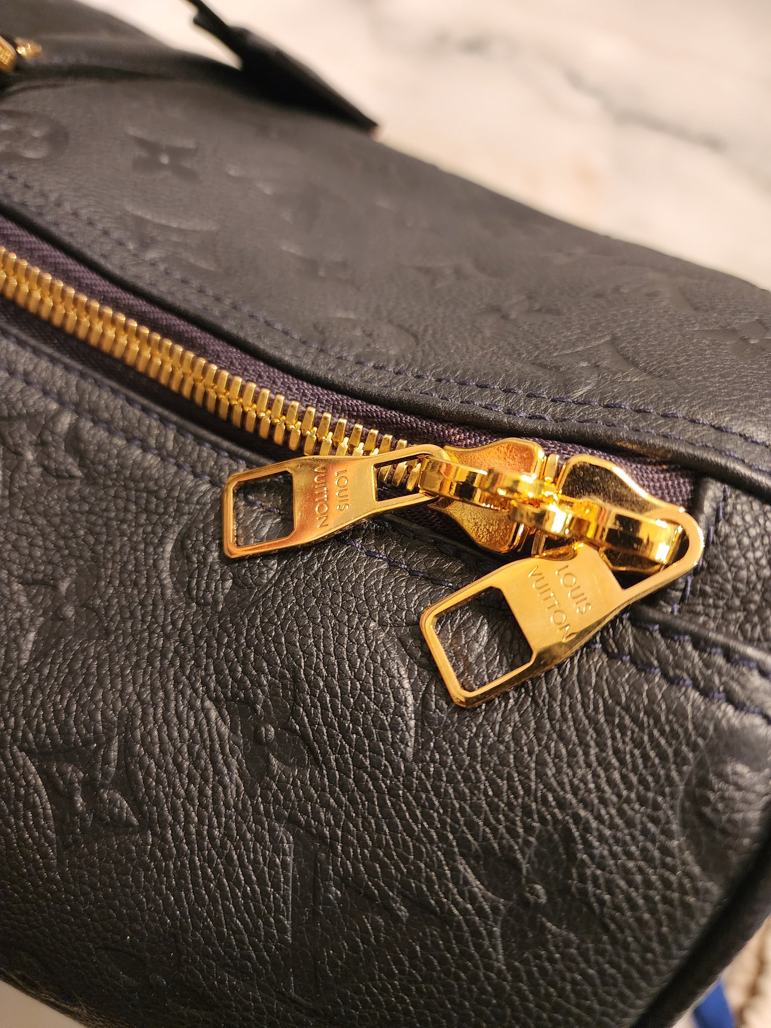 How to spot a fake Louis Vuitton Keepall 55 Bandoulière Monogram 