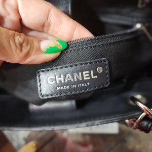CHANEL CAVIAR PST SHW
