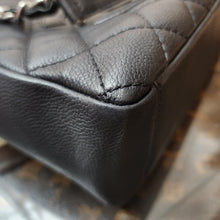 Load image into Gallery viewer, CHANEL CAVIAR PST SHW
